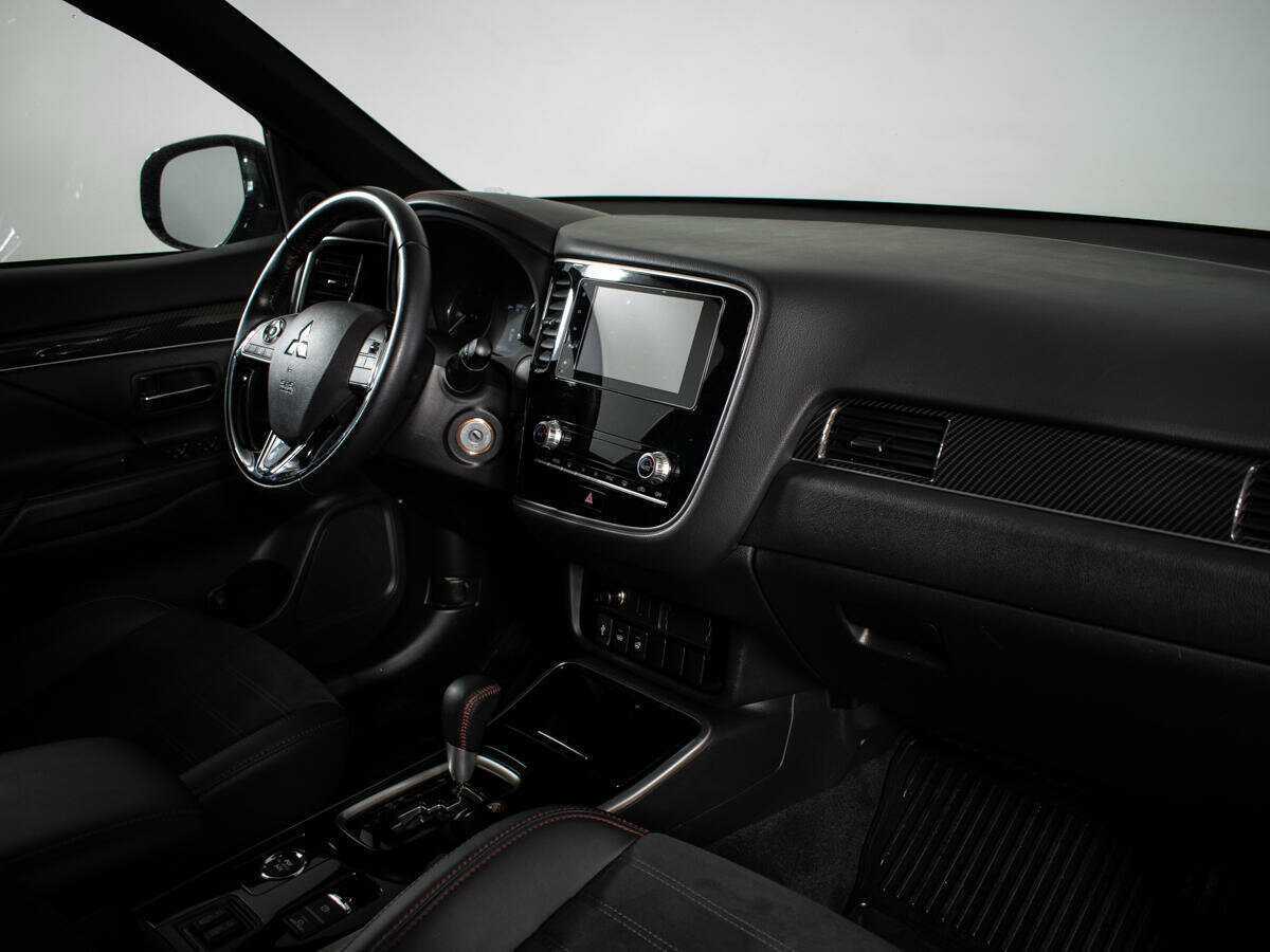 Mitsubishi Outlander б/у, 2021, Вариатор. Фото: #6