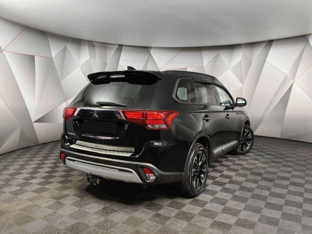 Mitsubishi Outlander б/у, 2022, Вариатор. Фото: #1