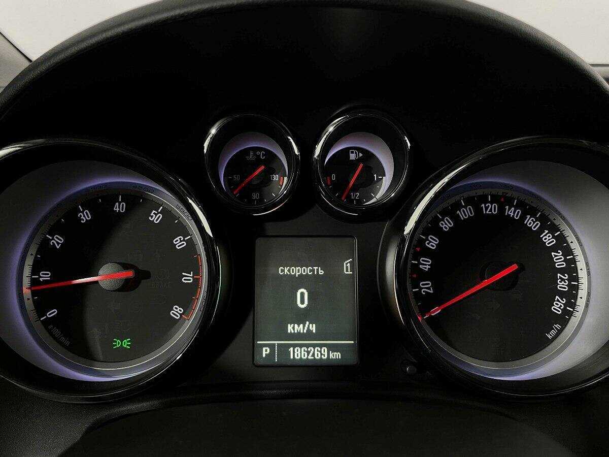 Opel Astra б/у, 2012, Автоматическая. Фото: #10