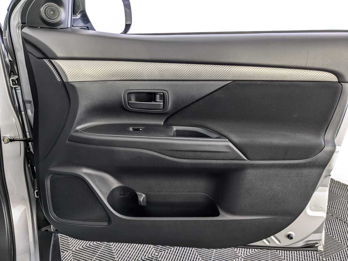 Mitsubishi Outlander б/у, 2015, Вариатор. Фото: #20