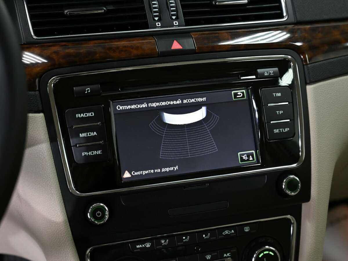 Skoda Superb б/у, 2013, Роботизированная. Фото: #12