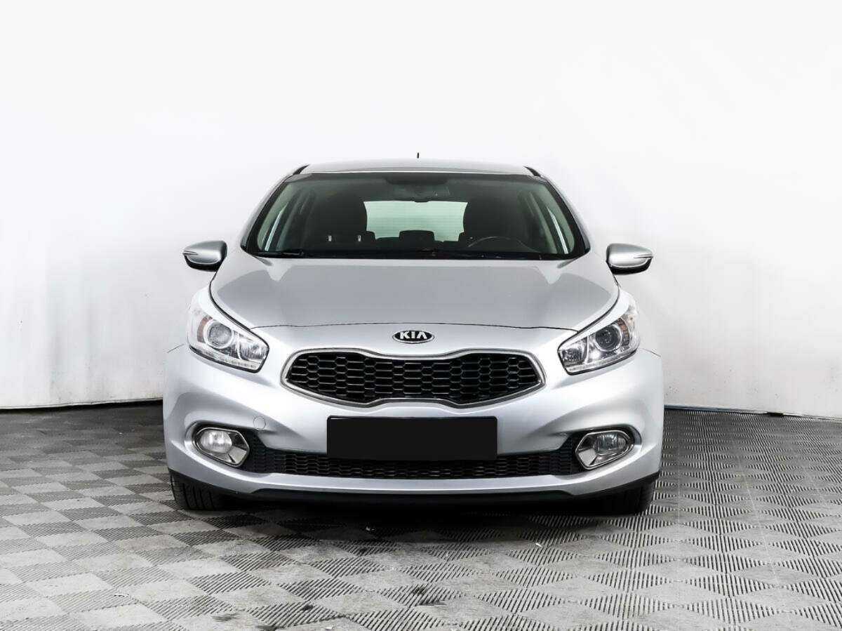 Kia Ceed б/у, 2013, Автоматическая. Фото: #1