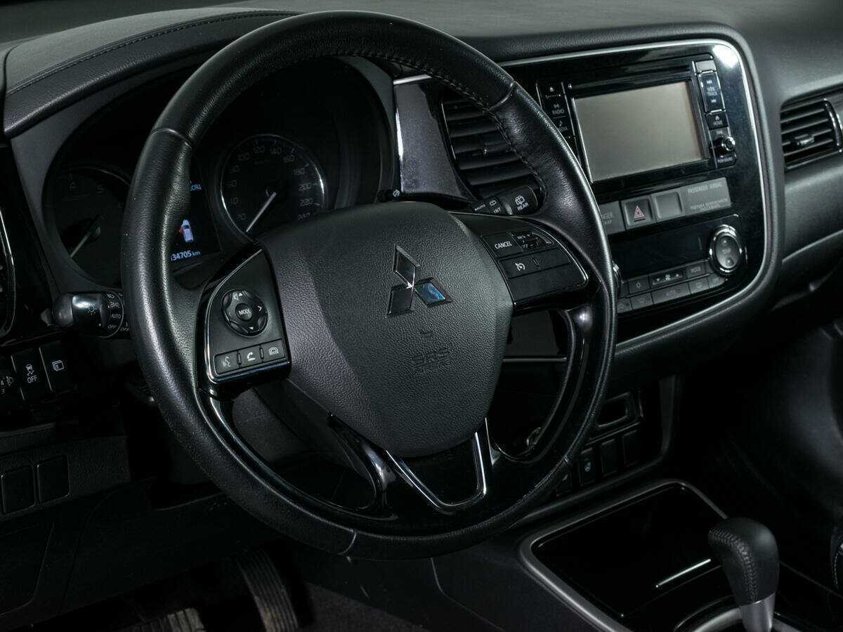 Mitsubishi Outlander б/у, 2017, Вариатор. Фото: #11