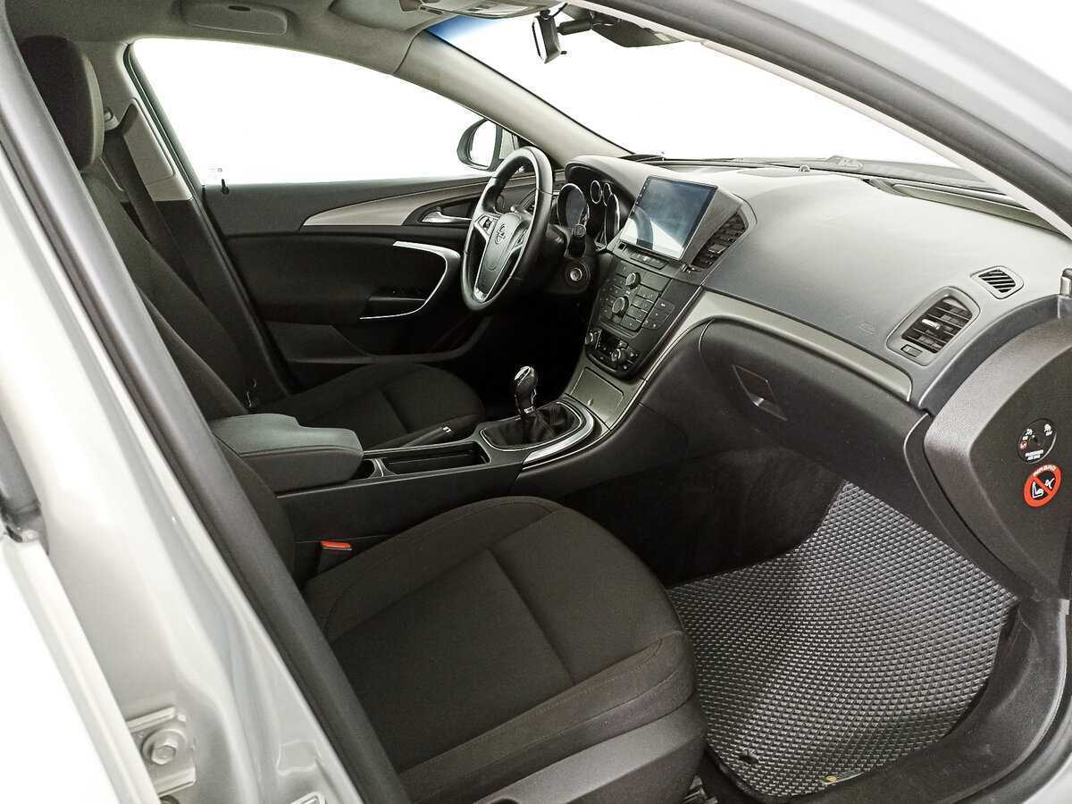 Opel Insignia б/у, 2012, Механическая. Фото: #7