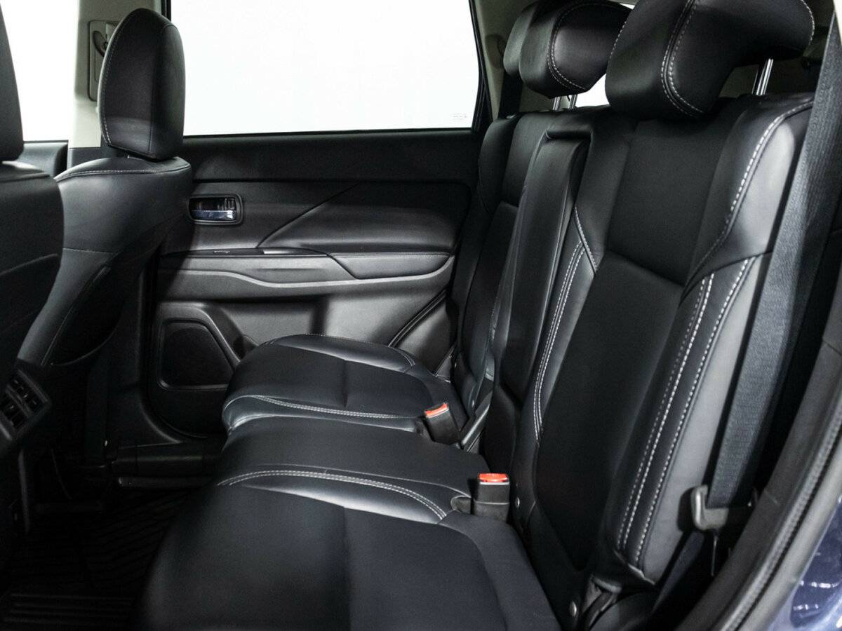 Mitsubishi Outlander б/у, 2020, Вариатор. Фото: #7