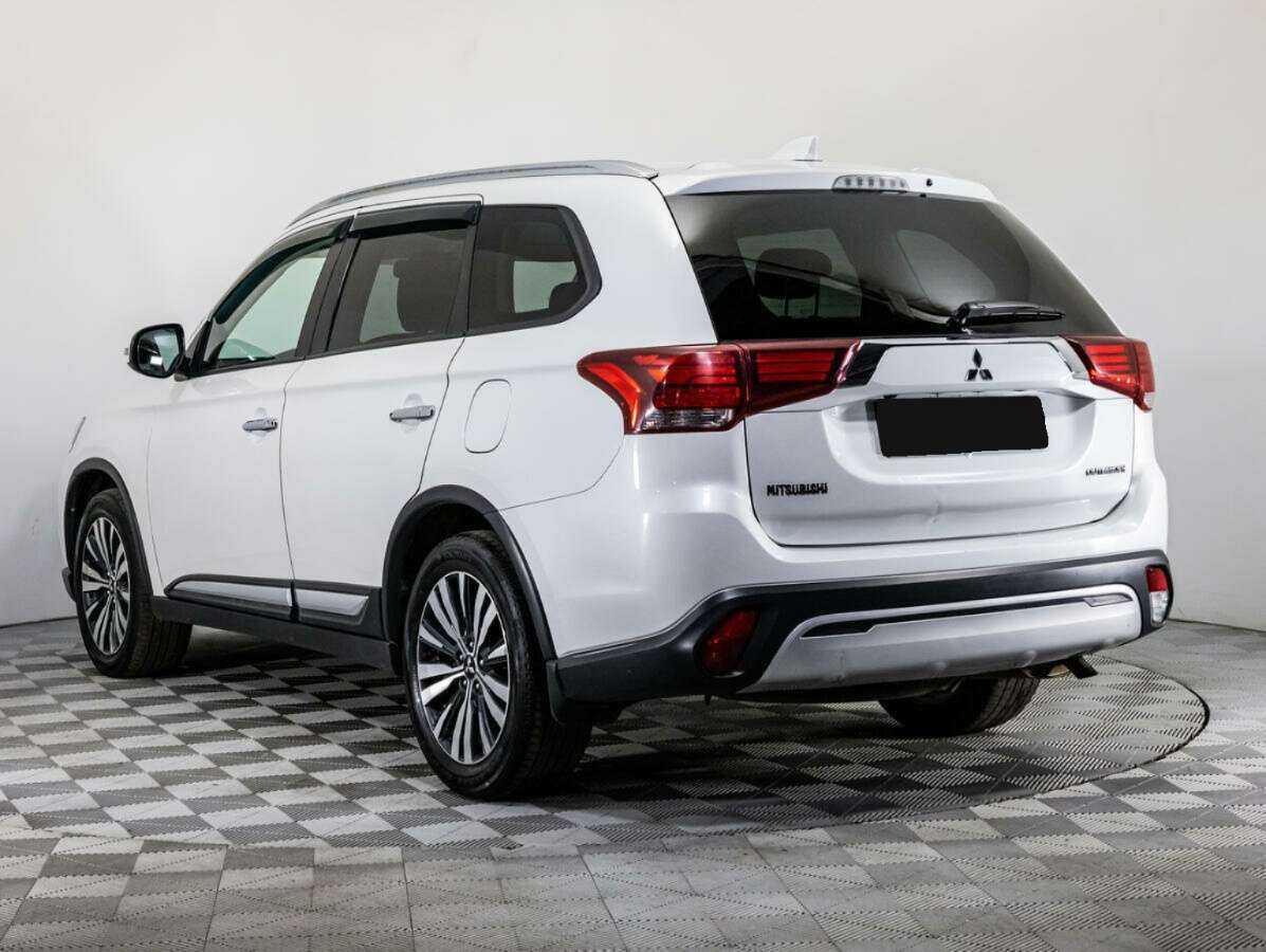 Mitsubishi Outlander б/у, 2018, Вариатор. Фото: #5