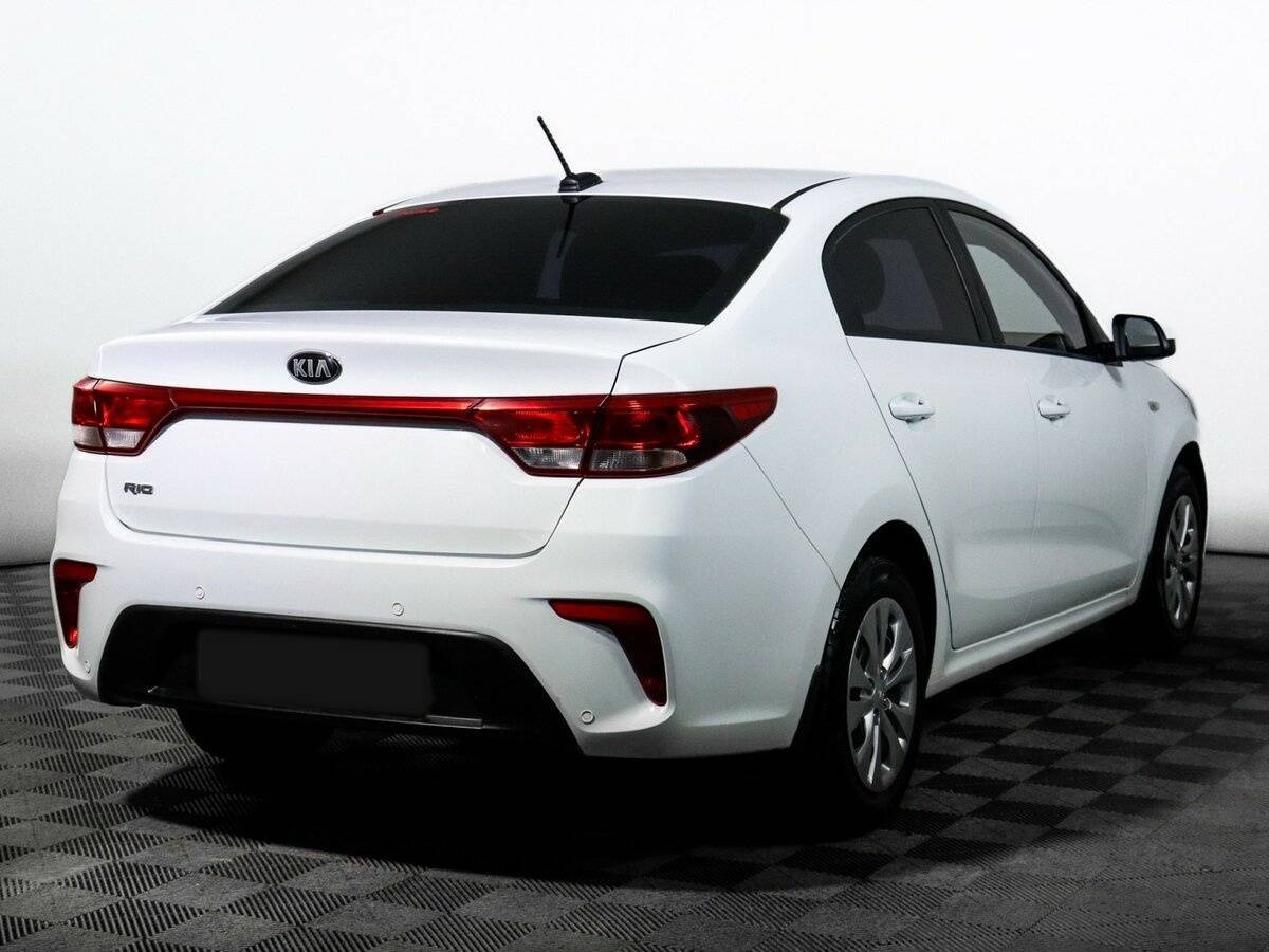Kia Rio б/у, 2017, Автоматическая. Фото: #4