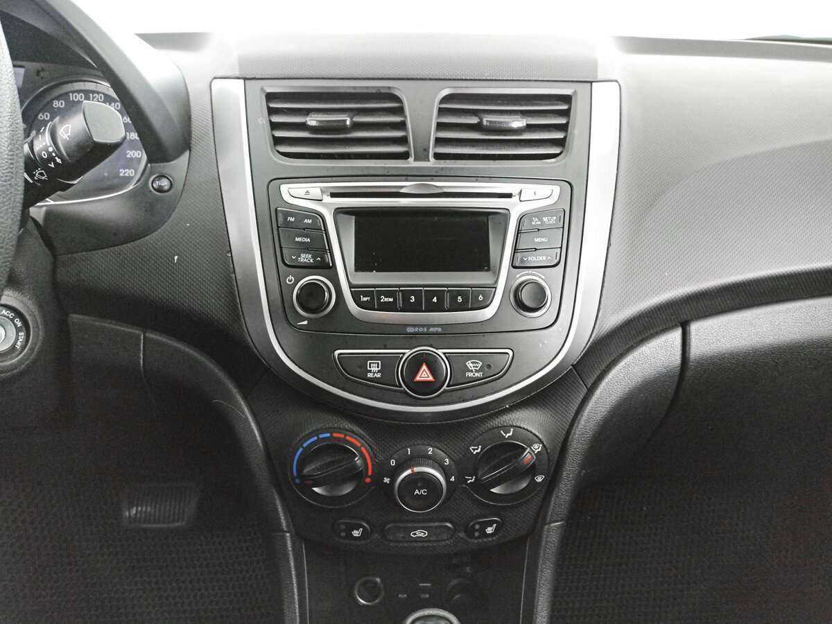 Hyundai Solaris б/у, 2015, Автоматическая. Фото: #14