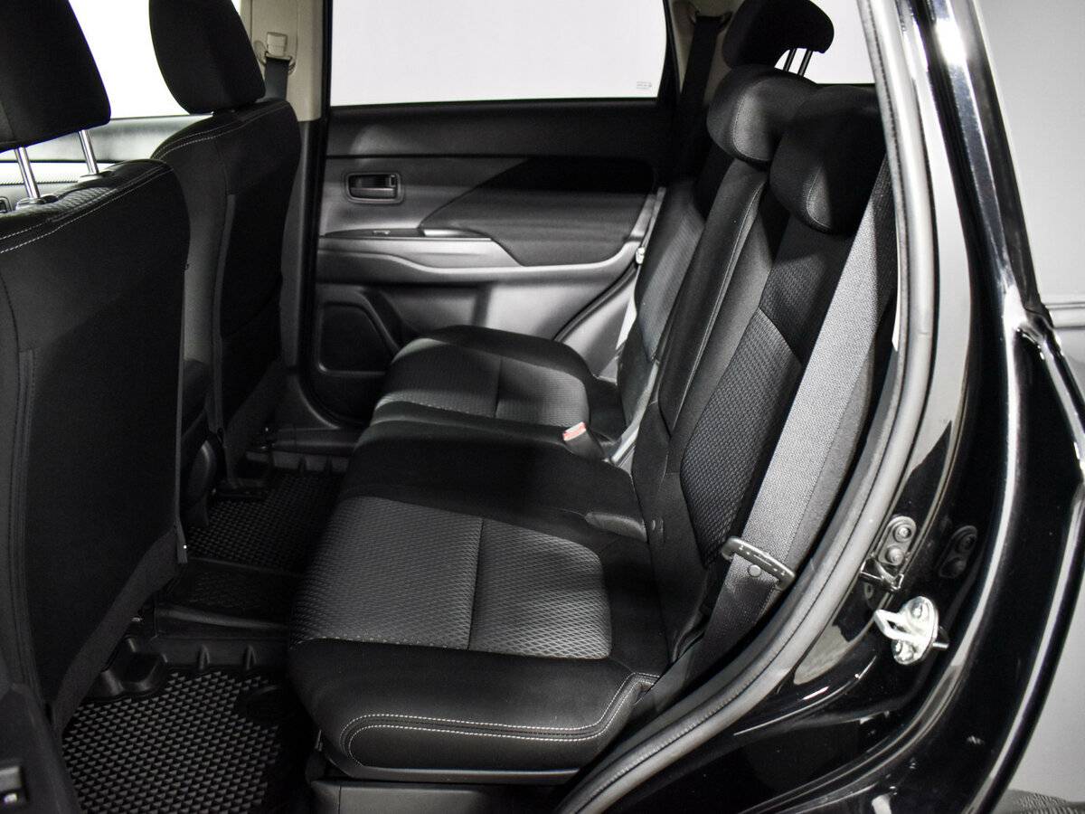 Mitsubishi Outlander б/у, 2018, Вариатор. Фото: #8