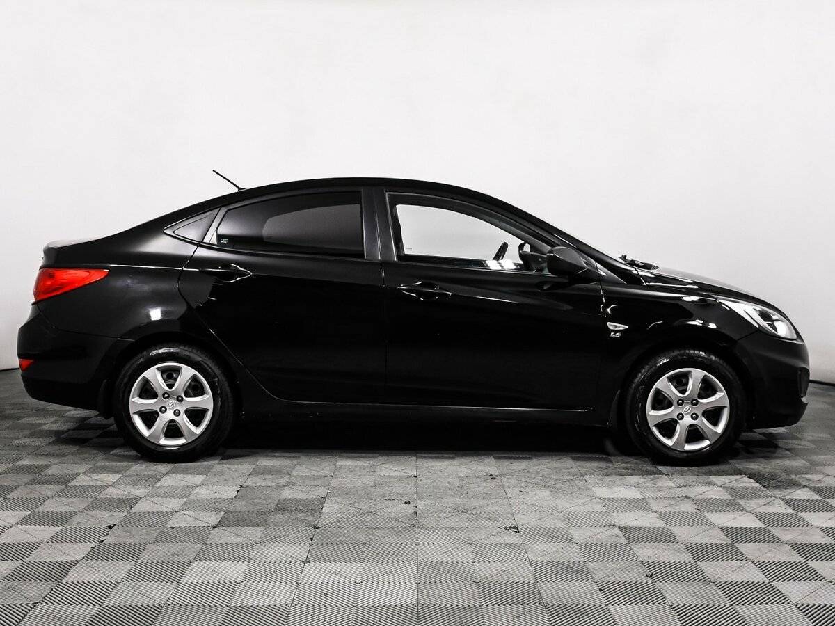 Hyundai Solaris б/у, 2012, Механическая. Фото: #3