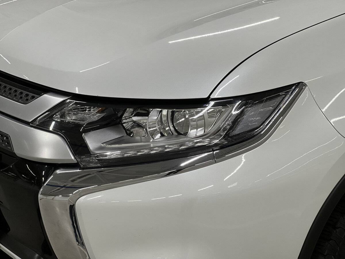 Mitsubishi Outlander б/у, 2021, Вариатор. Фото: #16