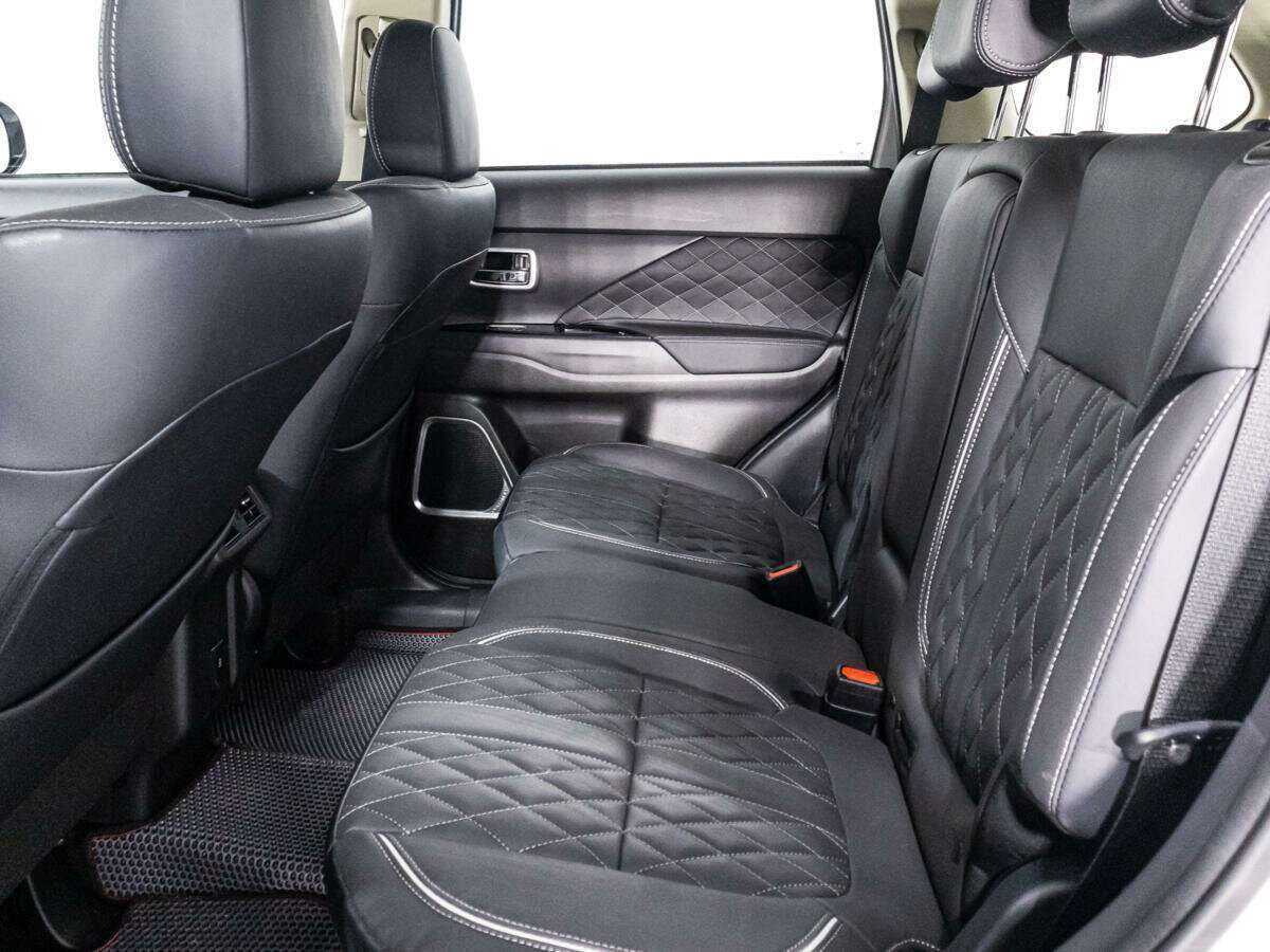 Mitsubishi Outlander б/у, 2022, Вариатор. Фото: #8