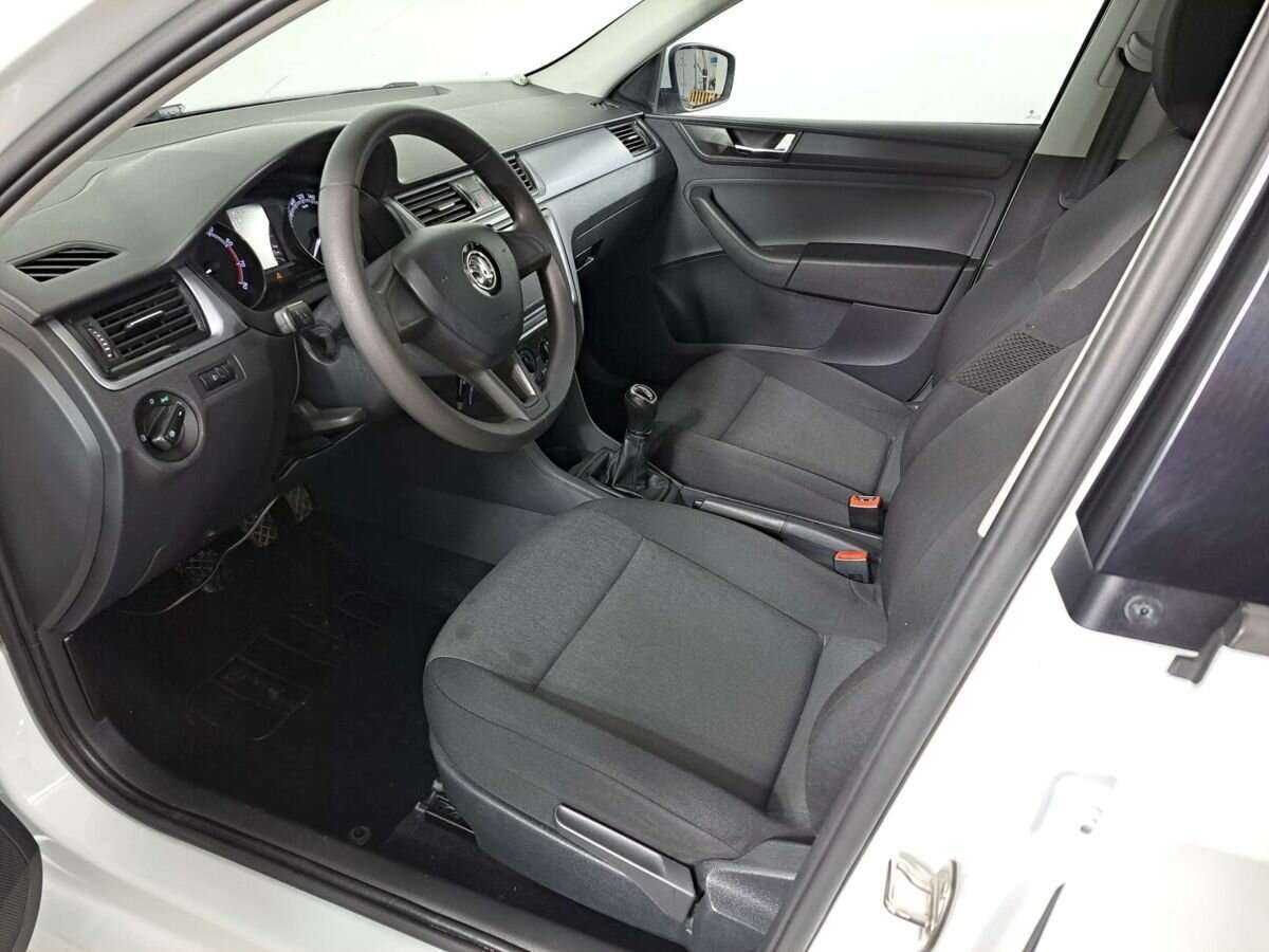 Skoda Rapid б/у, 2017, Механическая. Фото: #15