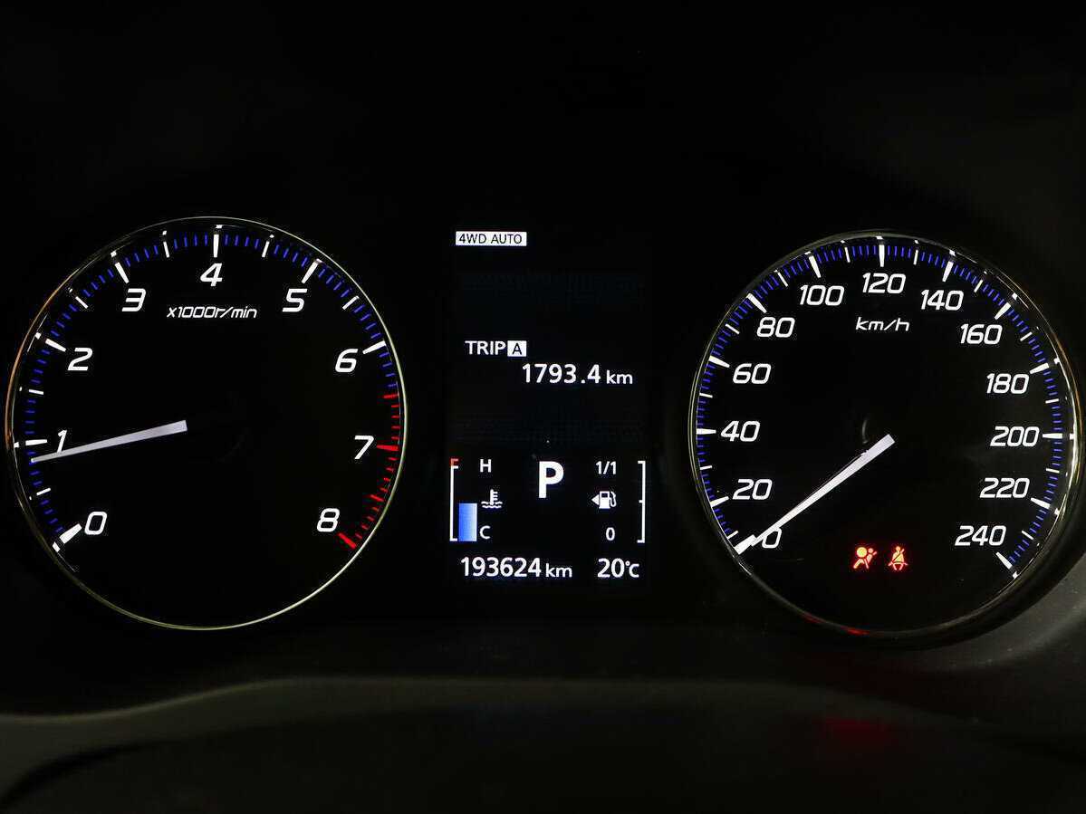 Mitsubishi Outlander б/у, 2017, Вариатор. Фото: #8