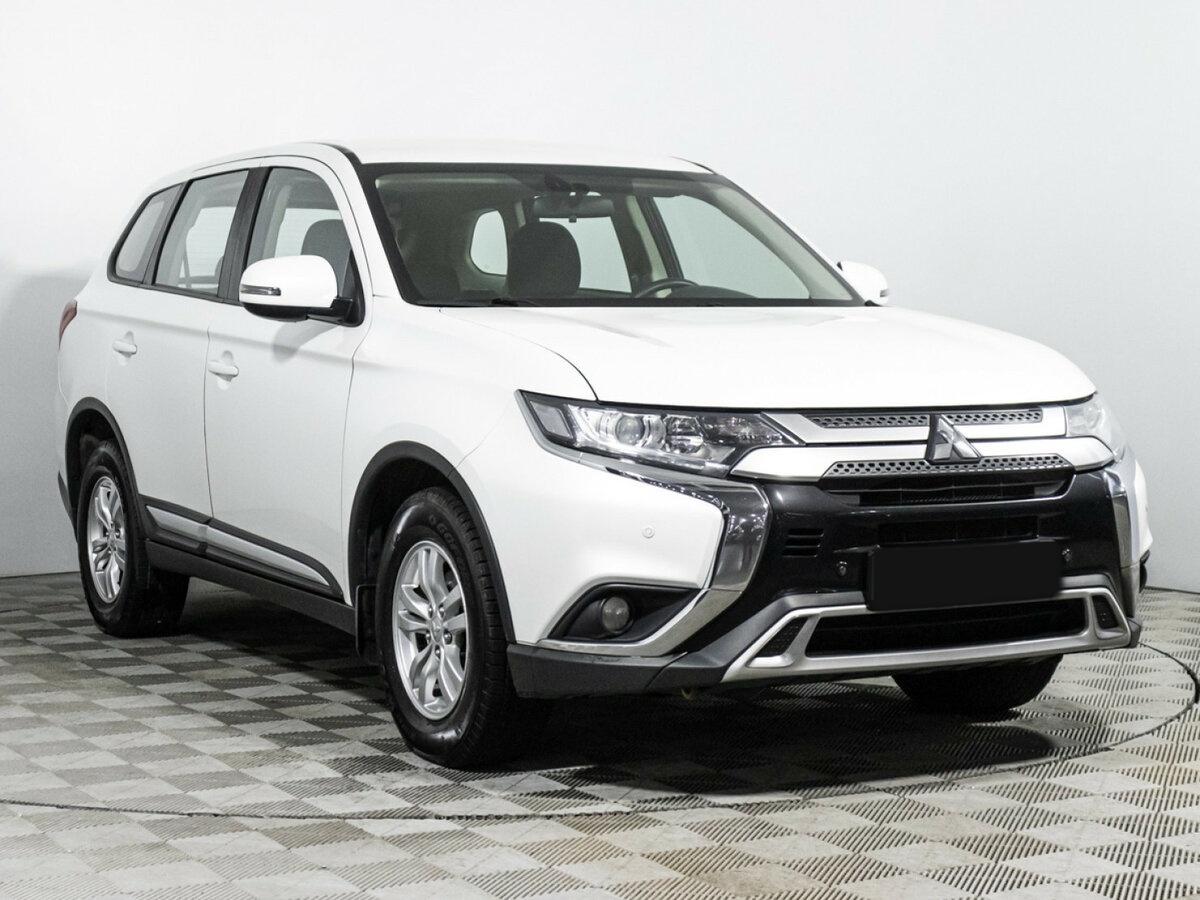 Mitsubishi Outlander б/у, 2019, Вариатор. Фото: #2