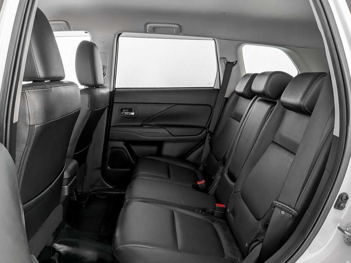 Mitsubishi Outlander б/у, 2014, Вариатор. Фото: #9