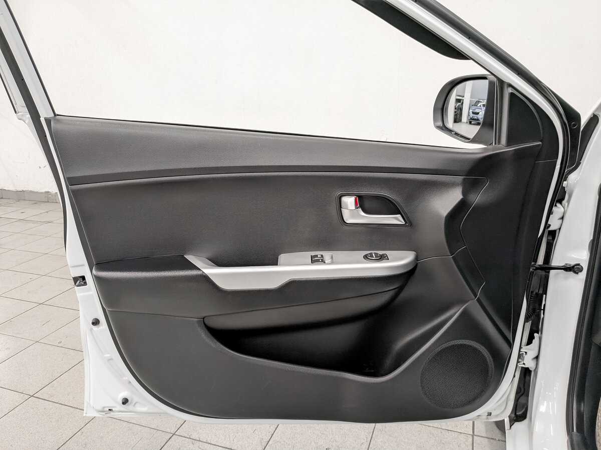 Kia Rio б/у, 2015, Автоматическая. Фото: #16