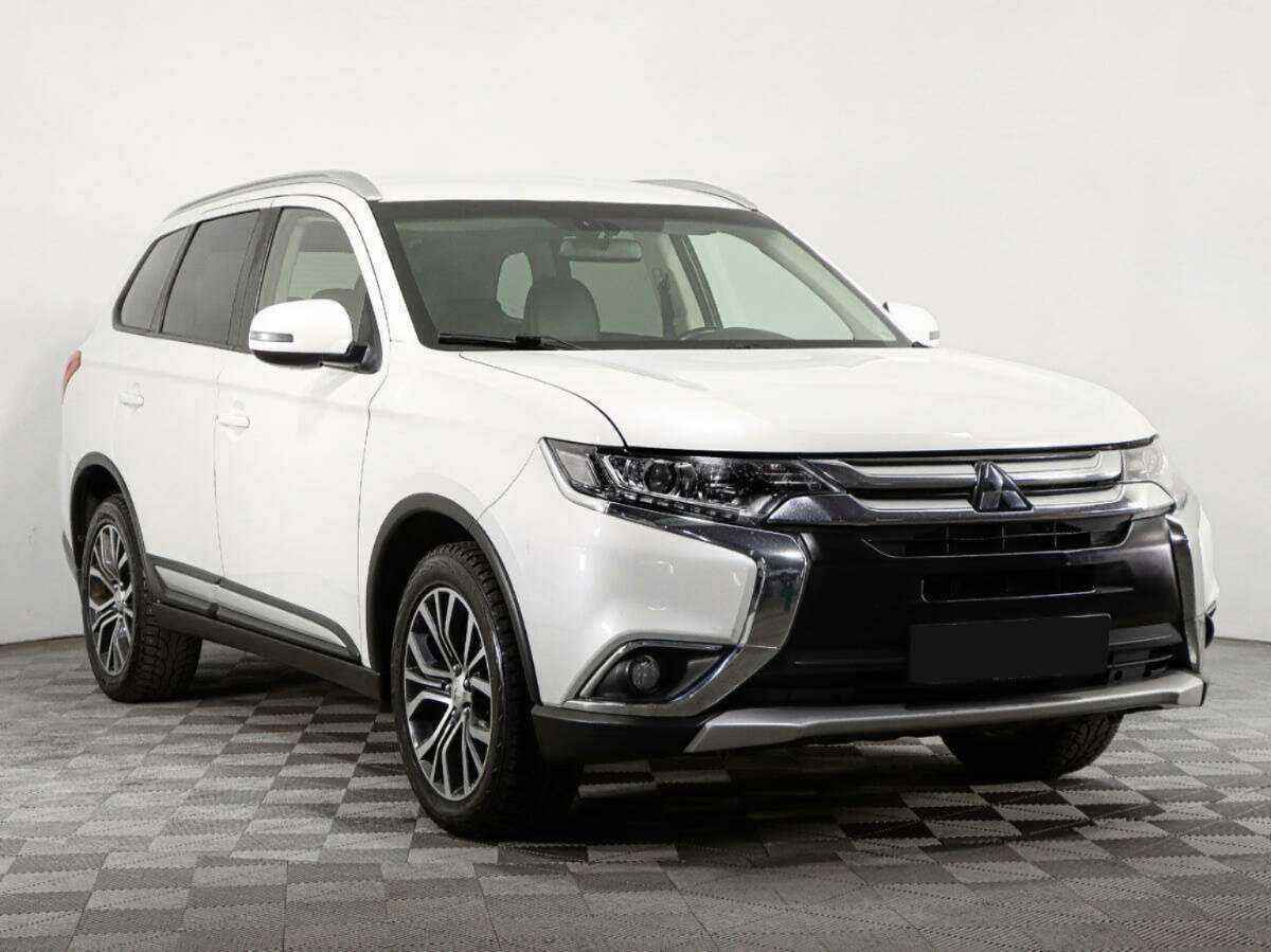 Mitsubishi Outlander б/у, 2017, Вариатор. Фото: #2