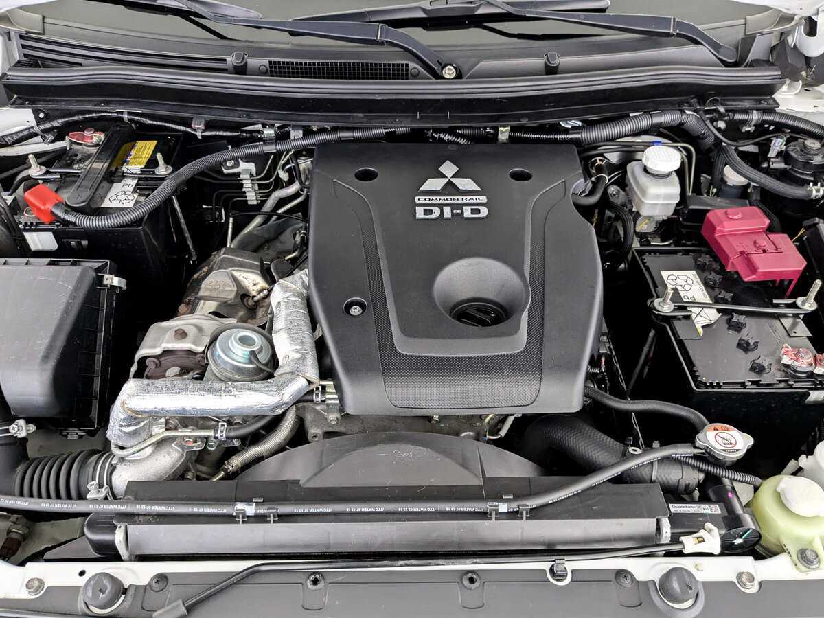 Mitsubishi Pajero Sport б/у, 2018, Механическая. Фото: #8