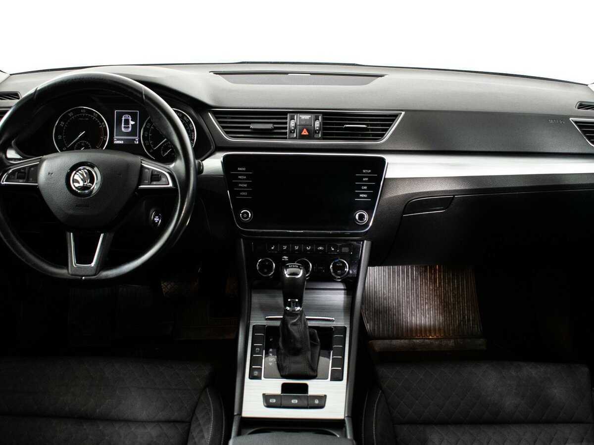 Skoda Superb б/у, 2020, Роботизированная. Фото: #10