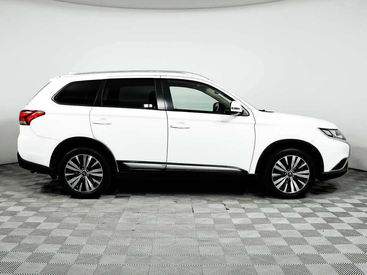Mitsubishi Outlander б/у, 2019, Вариатор. Фото: #3