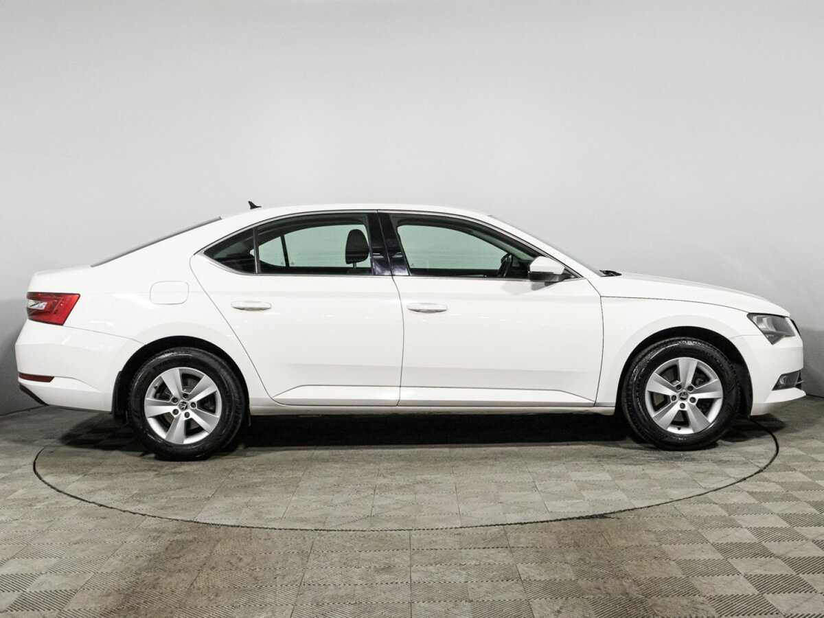 Skoda Superb б/у, 2016, Роботизированная. Фото: #3