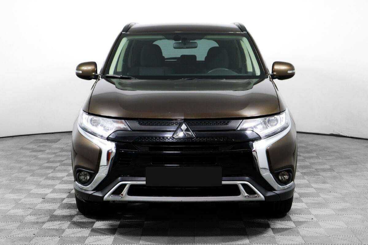 Mitsubishi Outlander б/у, 2022, Вариатор. Фото: #1