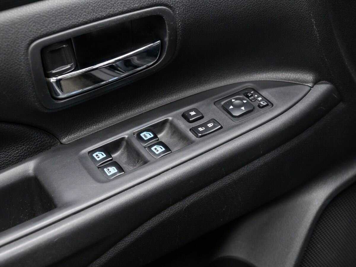 Mitsubishi Outlander б/у, 2017, Вариатор. Фото: #14