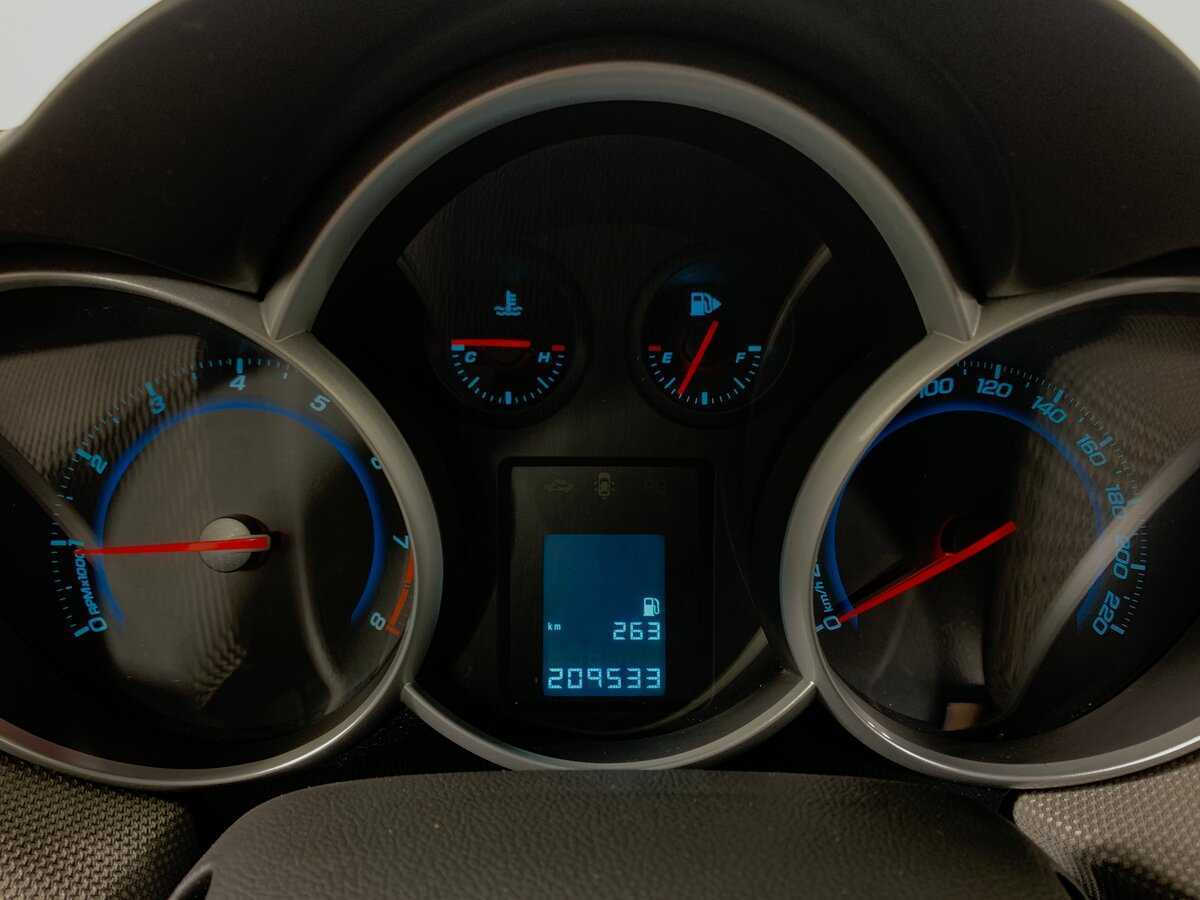 Chevrolet Cruze б/у, 2013, Механическая. Фото: #12