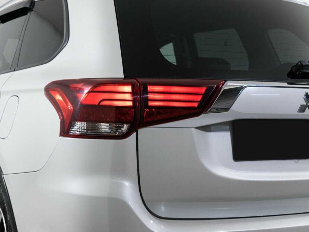 Mitsubishi Outlander б/у, 2015, Вариатор. Фото: #16