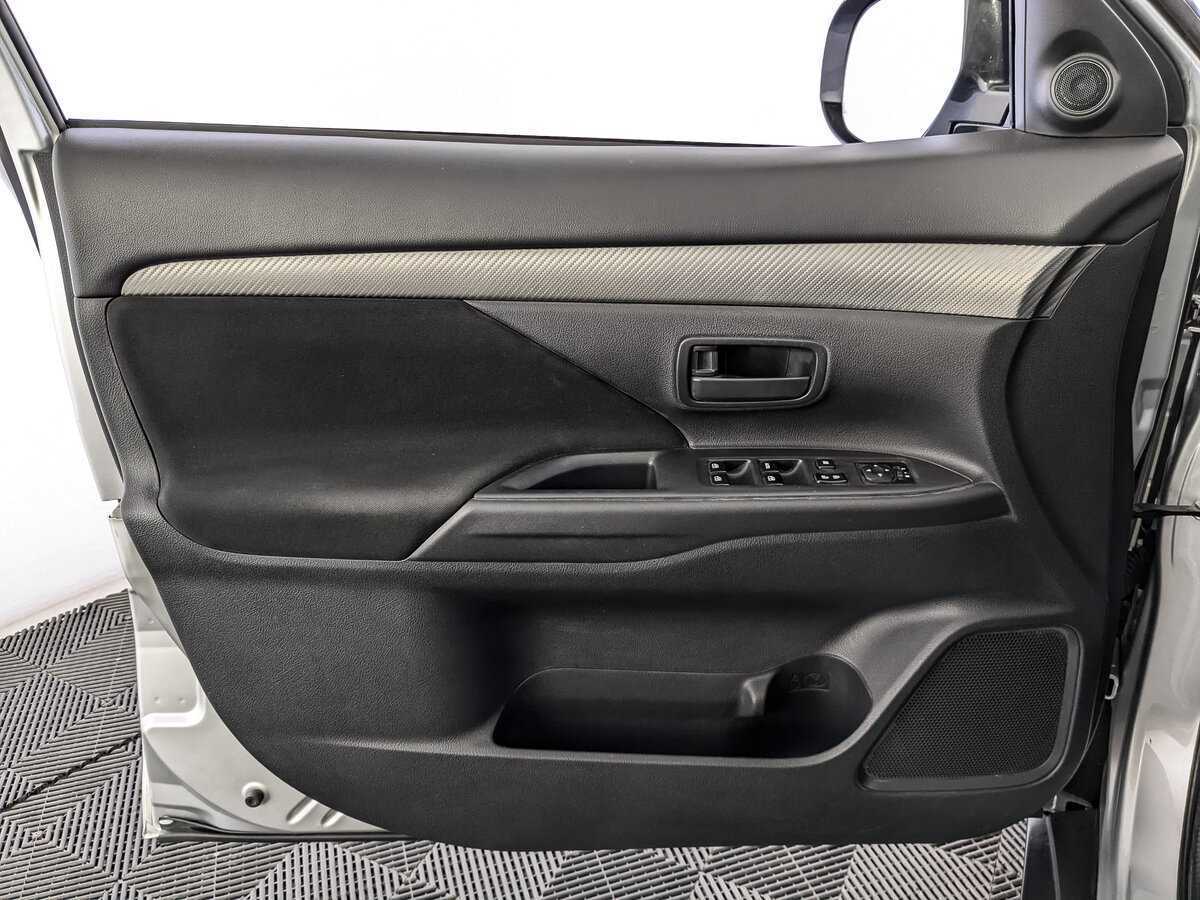 Mitsubishi Outlander б/у, 2015, Вариатор. Фото: #14
