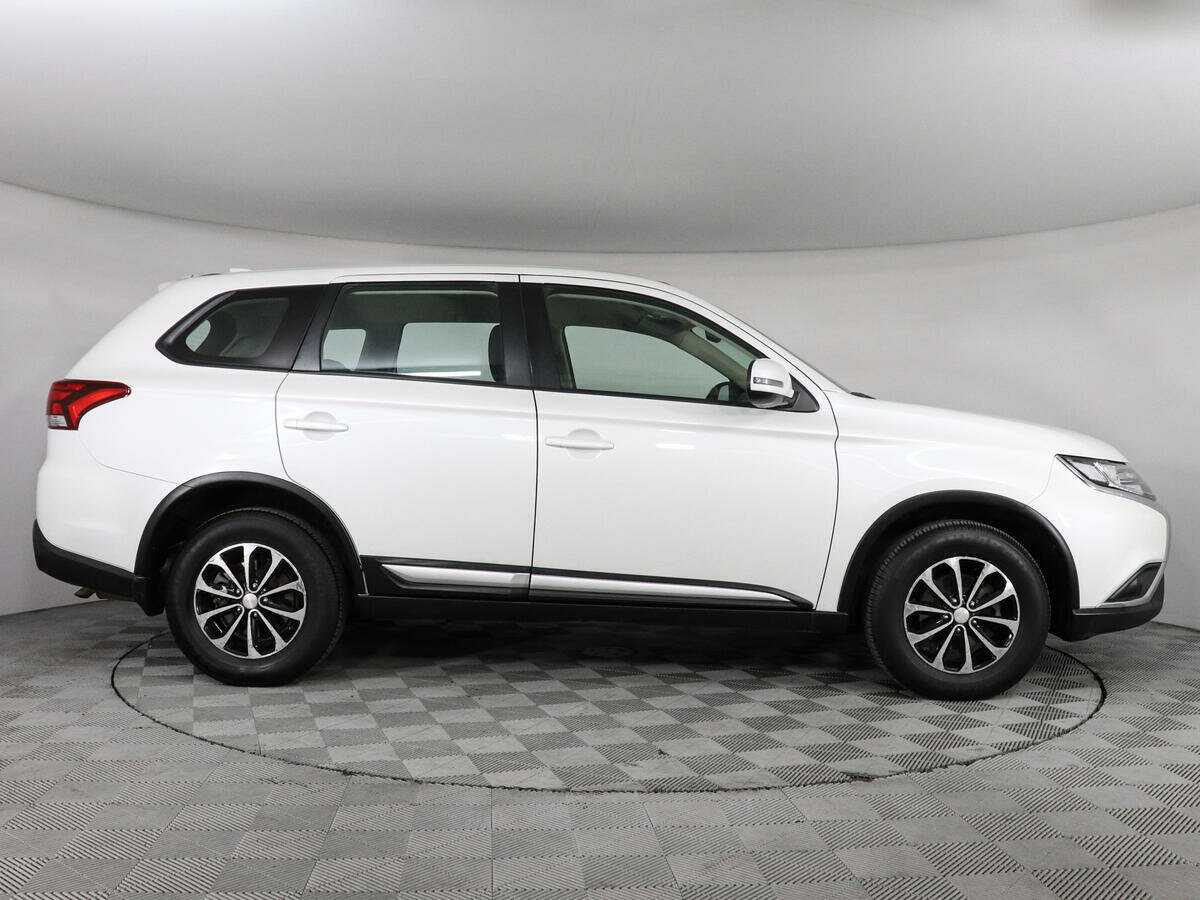 Mitsubishi Outlander б/у, 2020, Вариатор. Фото: #3