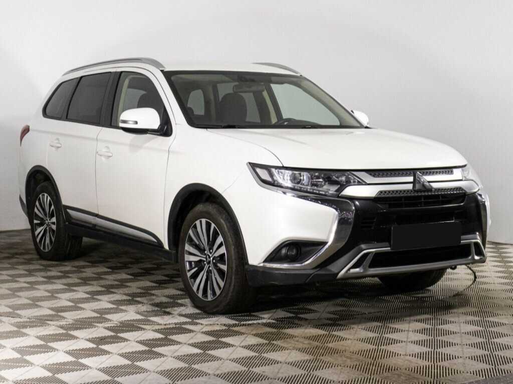 Mitsubishi Outlander б/у, 2020, Вариатор. Фото: #2