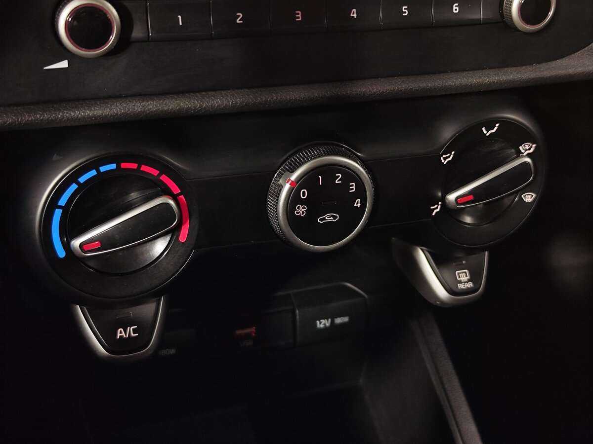 Kia Rio б/у, 2021, Автоматическая. Фото: #12