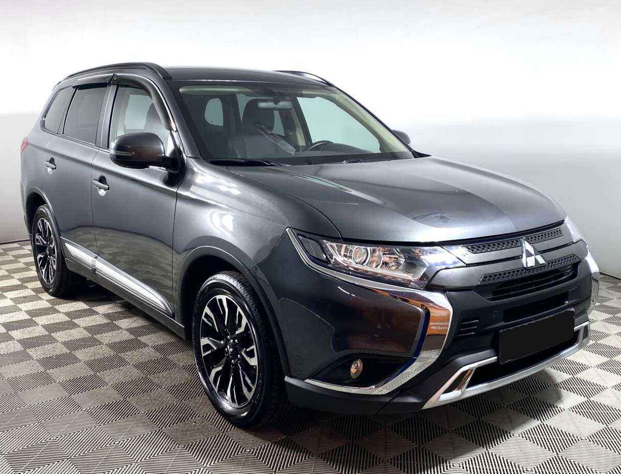 Mitsubishi Outlander б/у, 2021, Вариатор. Фото: #2