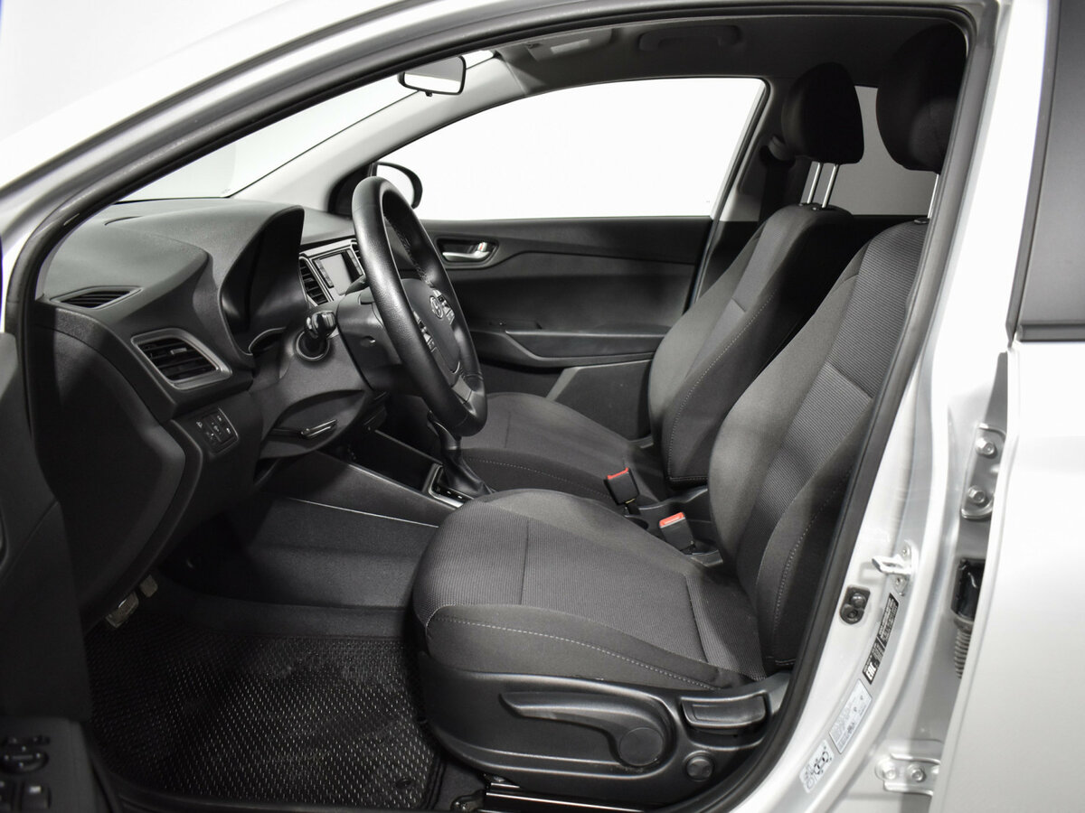 Hyundai Solaris б/у, 2020, Автоматическая. Фото: #9