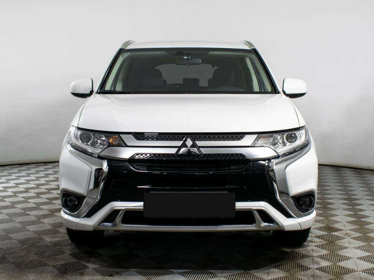 Mitsubishi Outlander б/у, 2022, Вариатор. Фото: #1
