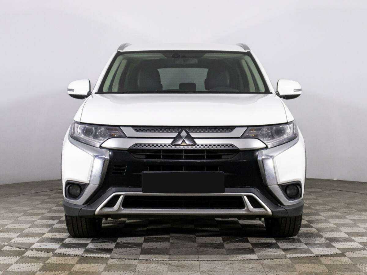 Mitsubishi Outlander б/у, 2019, Вариатор. Фото: #1