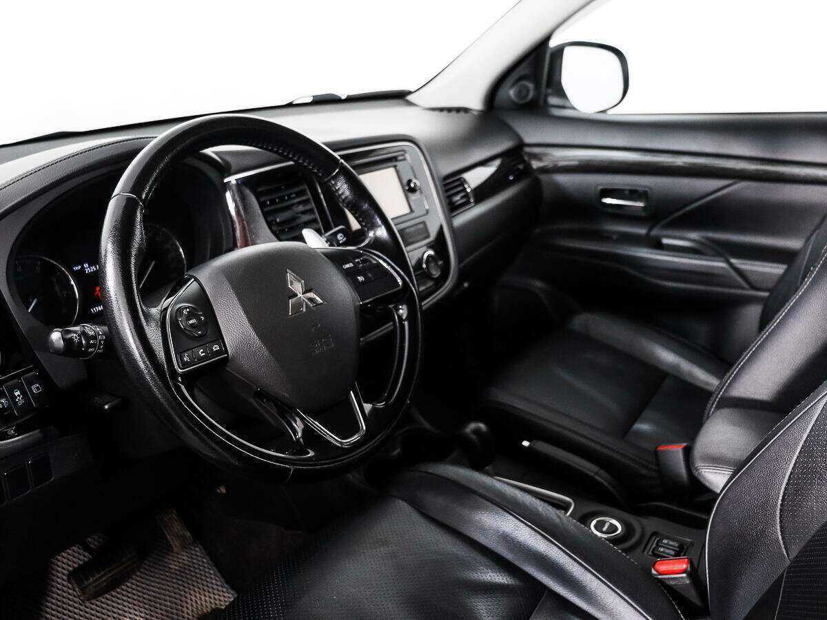 Mitsubishi Outlander б/у, 2016, Вариатор. Фото: #8