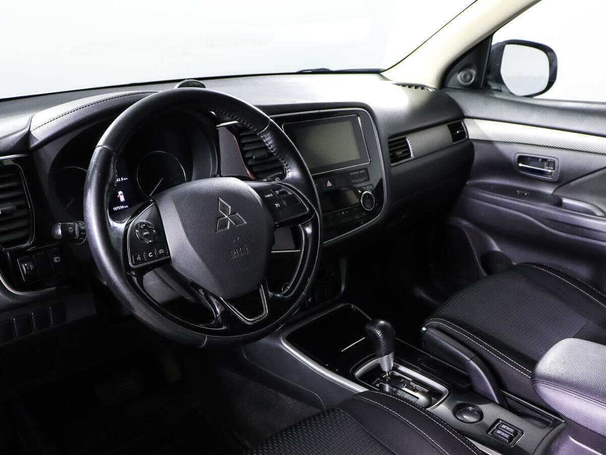 Mitsubishi Outlander б/у, 2018, Вариатор. Фото: #11