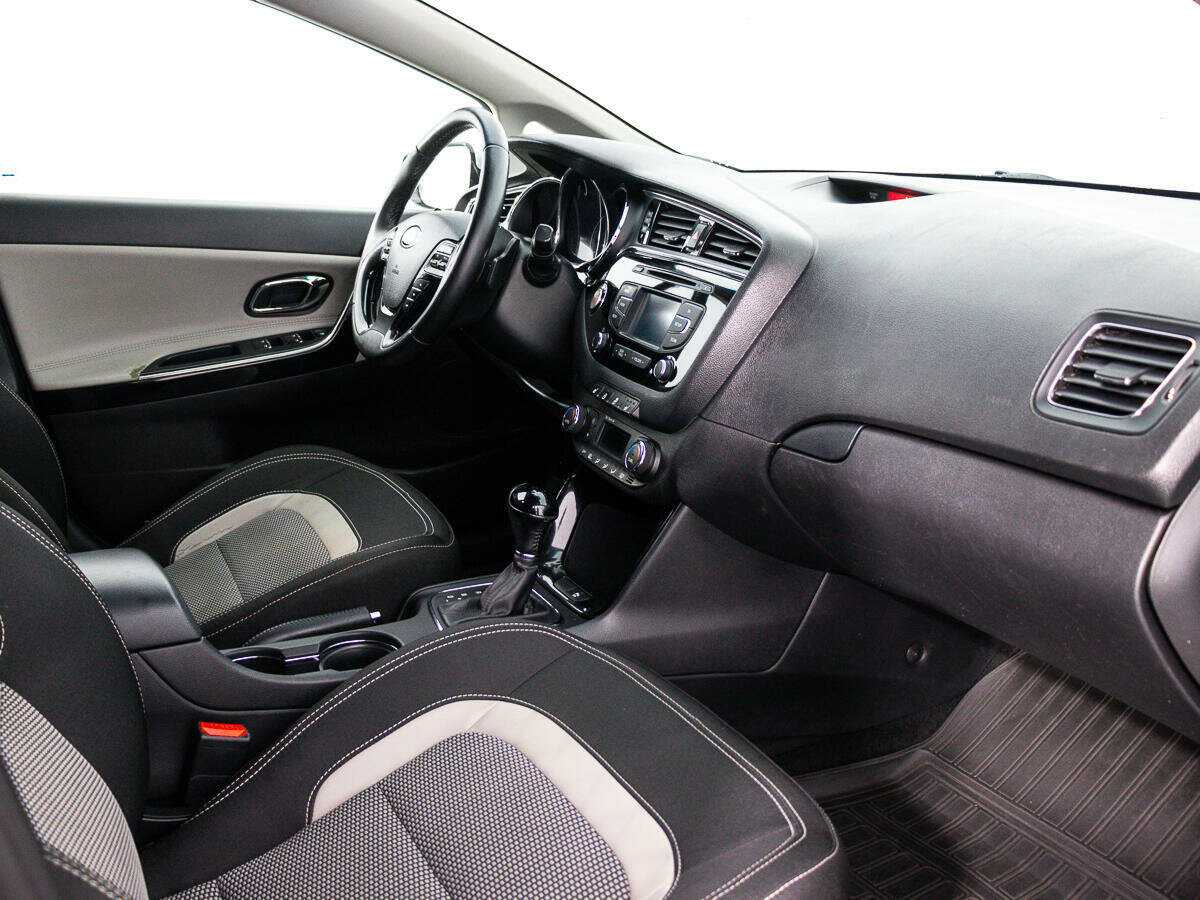 Kia Ceed б/у, 2016, Роботизированная. Фото: #6