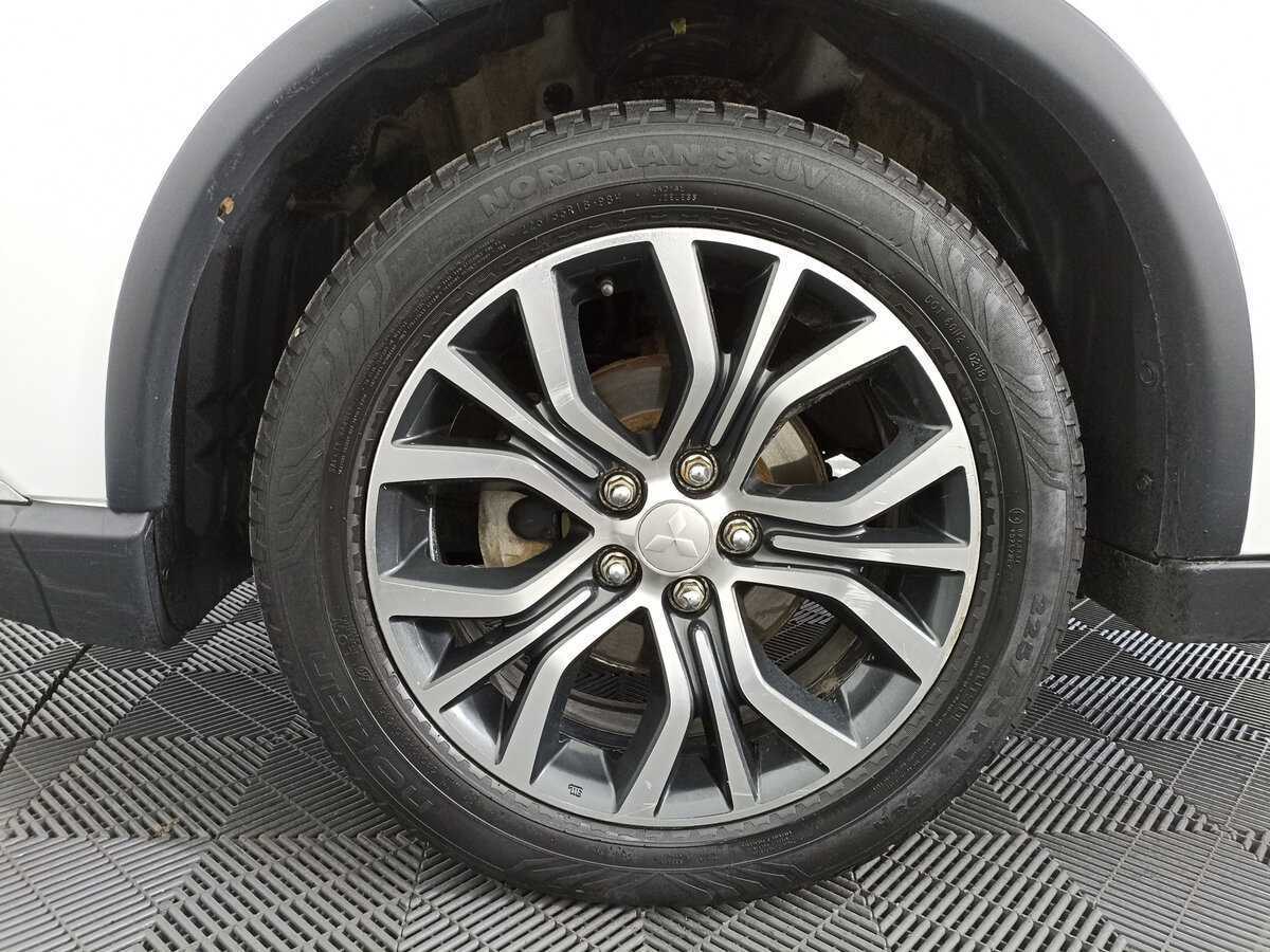 Mitsubishi Outlander б/у, 2017, Вариатор. Фото: #15