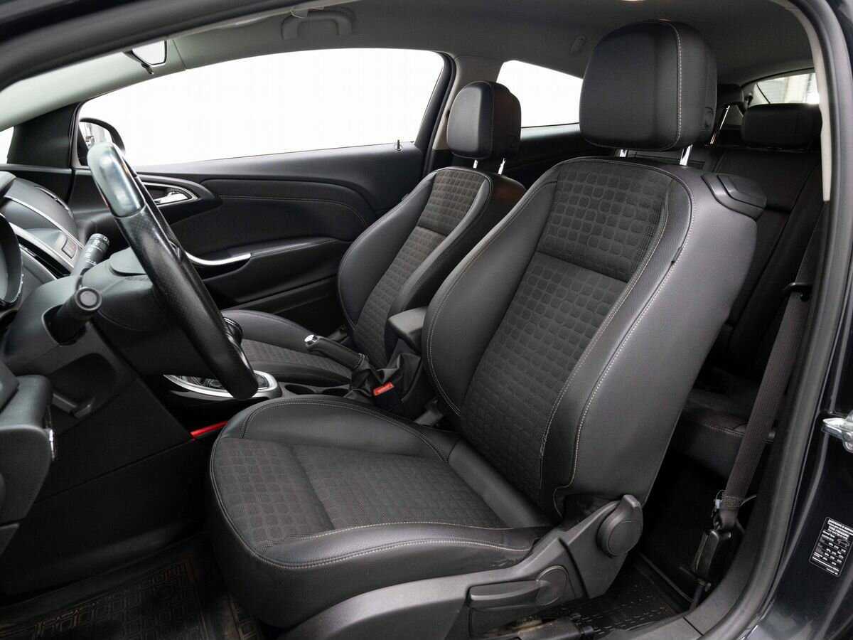 Opel Astra б/у, 2013, Механическая. Фото: #8