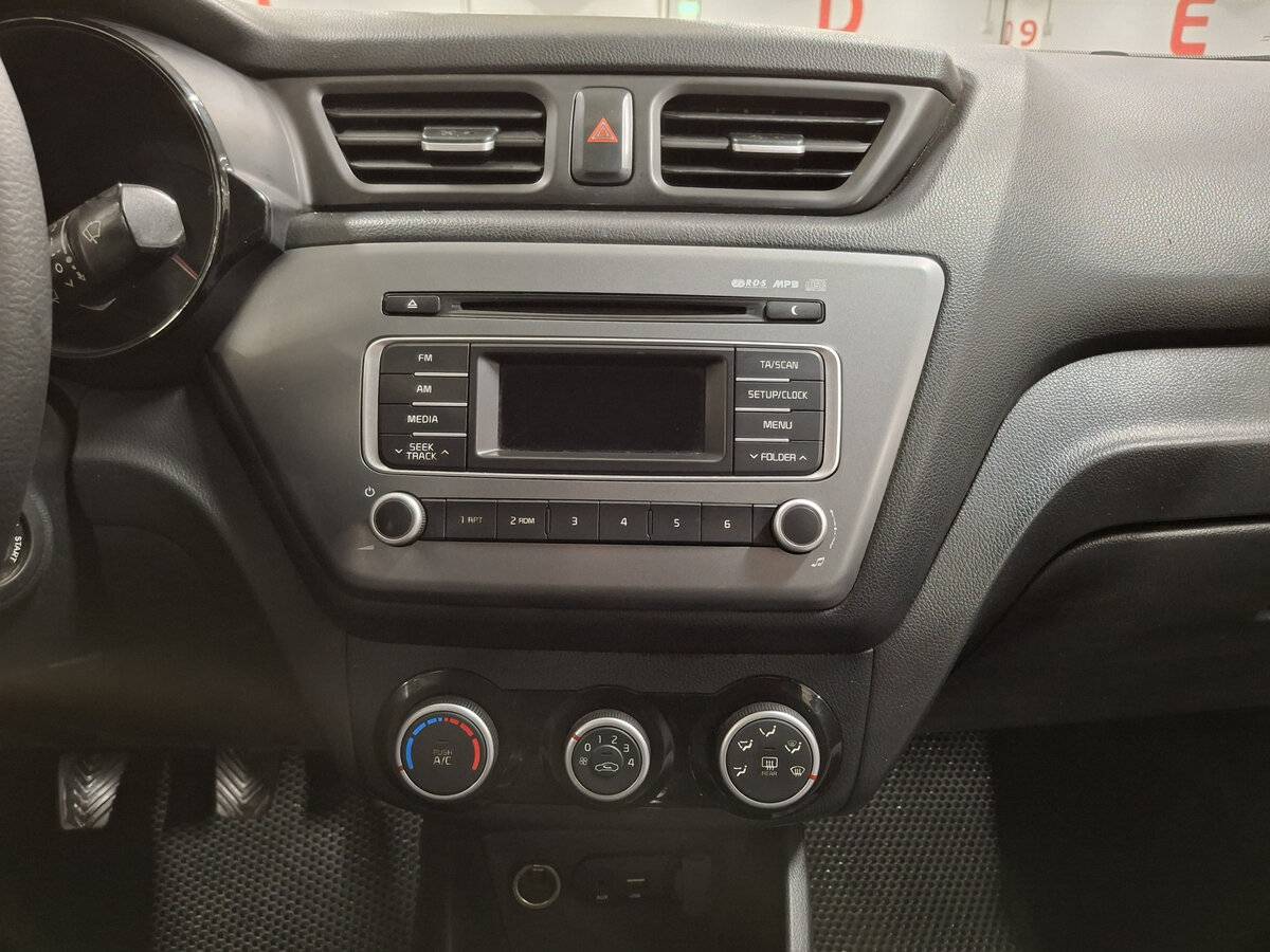 Kia Rio б/у, 2015, Механическая. Фото: #13