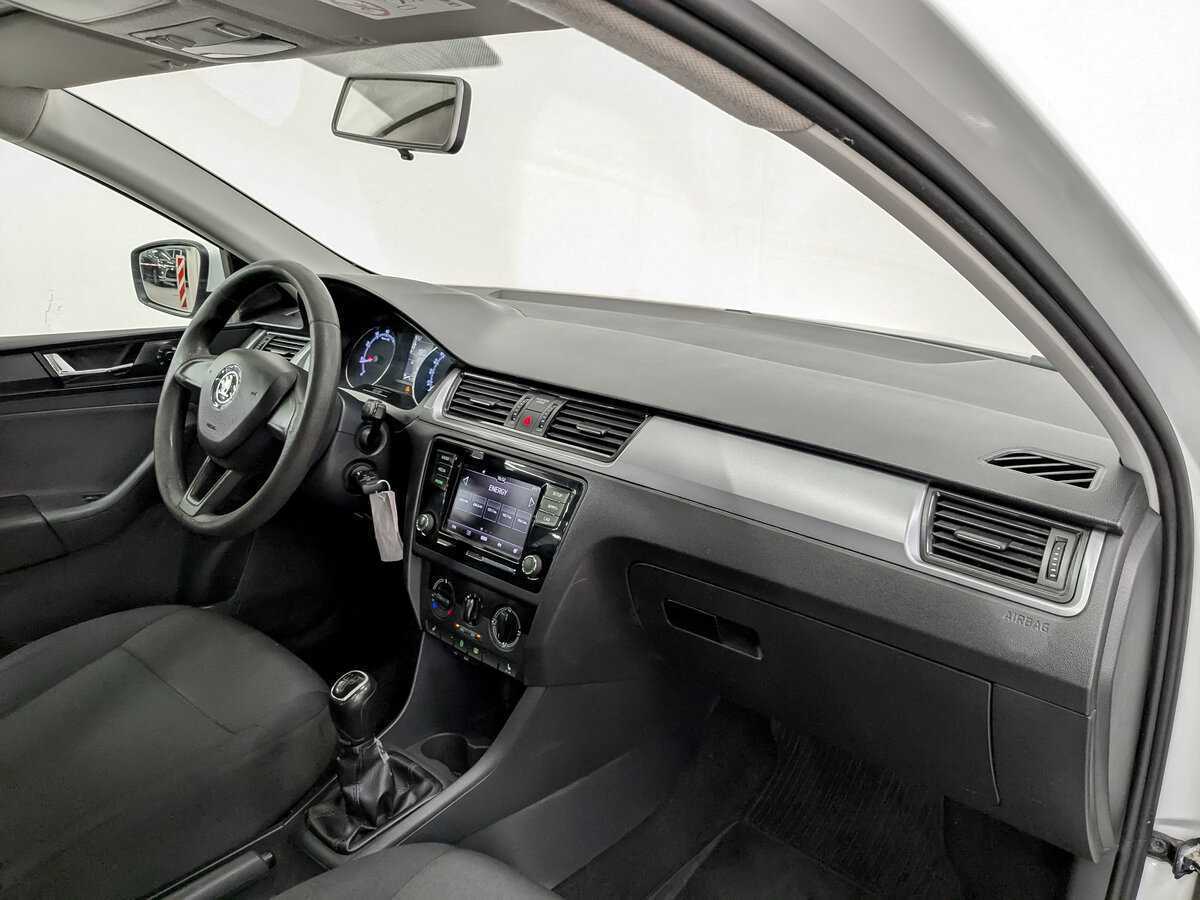 Skoda Rapid б/у, 2017, Механическая. Фото: #10