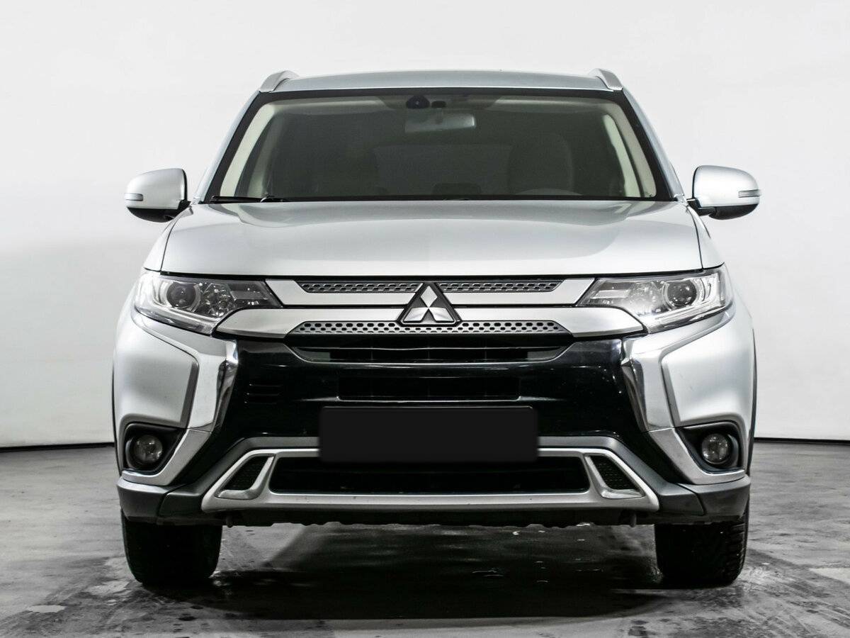 Mitsubishi Outlander б/у, 2018, Вариатор. Фото: #1