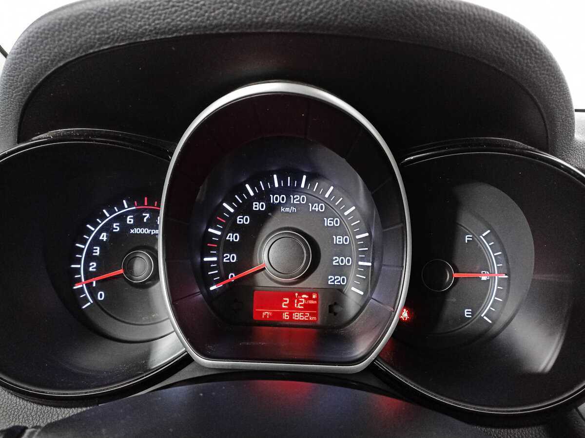 Kia Rio б/у, 2017, Механическая. Фото: #12