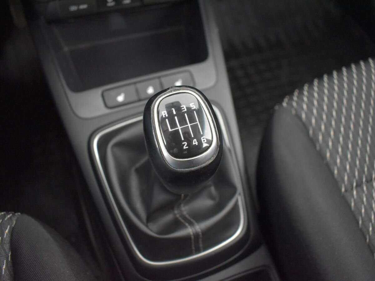 Kia Rio б/у, 2019, Механическая. Фото: #13