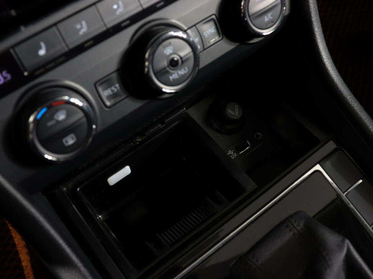 Skoda Superb б/у, 2015, Роботизированная. Фото: #17