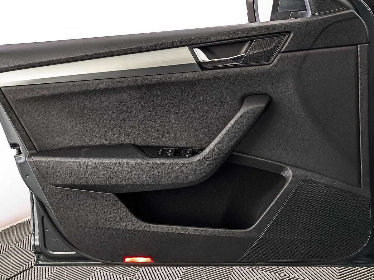 Skoda Superb б/у, 2019, Роботизированная. Фото: #17